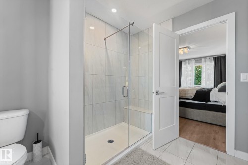 19 Orchard Crest, St. Albert, AB - Indoor Photo Showing Bathroom