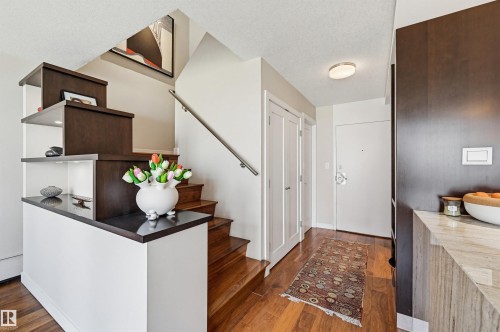 #806 10045 118 St Nw, Edmonton, AB - Indoor Photo Showing Other Room