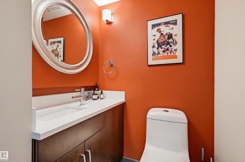 #806 10045 118 St Nw, Edmonton, AB - Indoor Photo Showing Bathroom