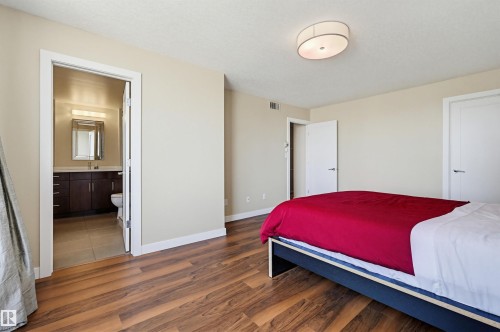 #806 10045 118 St Nw, Edmonton, AB - Indoor Photo Showing Bedroom