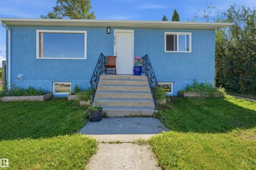 4915 49 Avenue, Onoway, AB 