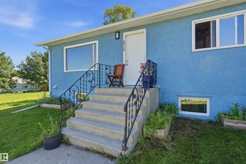 4915 49 Avenue, Onoway, AB 