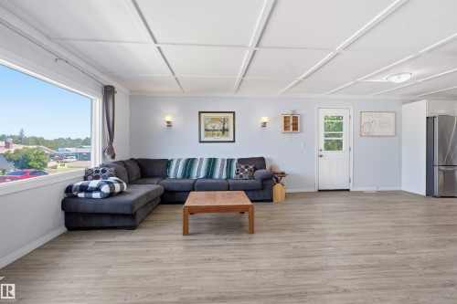 4915 49 Avenue, Onoway, AB 