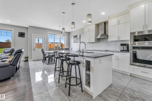 2639 17 Avenue Nw, Edmonton, AB 