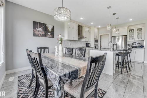 2639 17 Avenue Nw, Edmonton, AB 