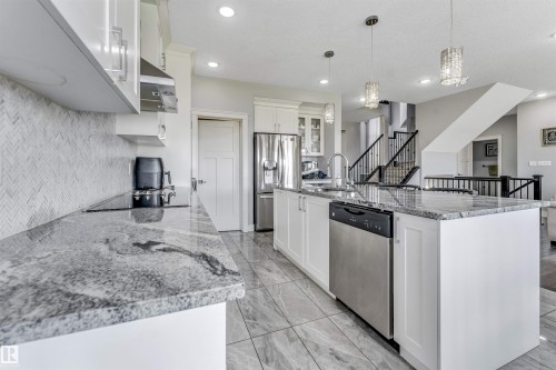 2639 17 Avenue Nw, Edmonton, AB 
