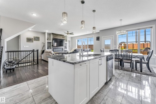 2639 17 Avenue Nw, Edmonton, AB 