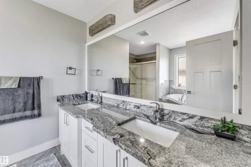 2639 17 Avenue Nw, Edmonton, AB 