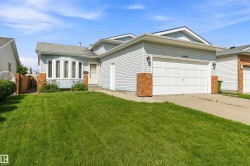 17724 94 Street NW  Edmonton, AB T5Z 2H4