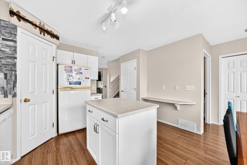 4520 149 Avenue Nw, Edmonton, AB 
