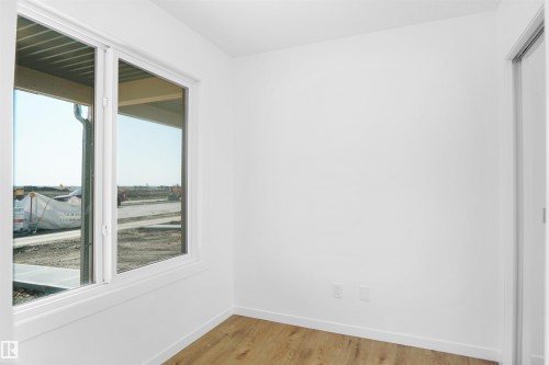 #4 29 Airport Rd Nw, Edmonton, AB 