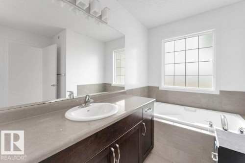 3007 13 Avenue Nw, Edmonton, AB 