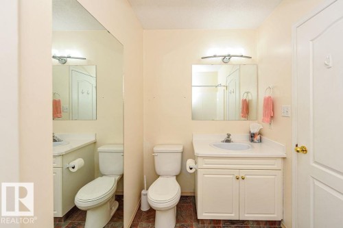 4720 51 Street, Camrose, AB - Indoor Photo Showing Bathroom