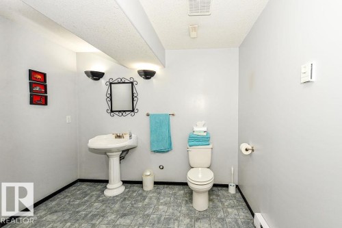 4720 51 Street, Camrose, AB - Indoor Photo Showing Bathroom