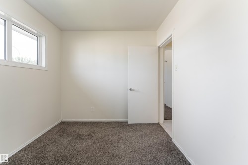 16029 95 Avenue Nw, Edmonton, AB 