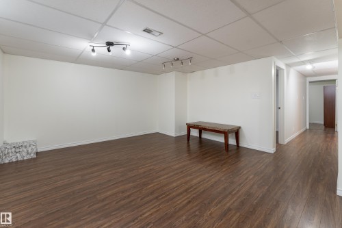 16029 95 Avenue Nw, Edmonton, AB 