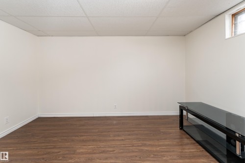 16029 95 Avenue Nw, Edmonton, AB 