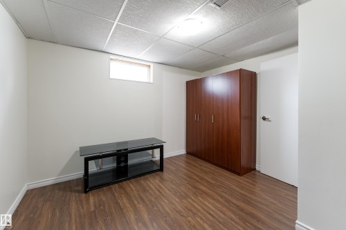 16029 95 Avenue Nw, Edmonton, AB 