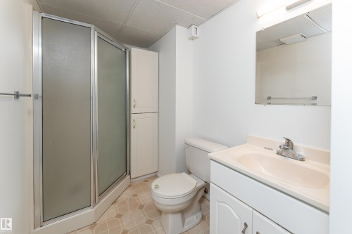 16029 95 Avenue Nw, Edmonton, AB 