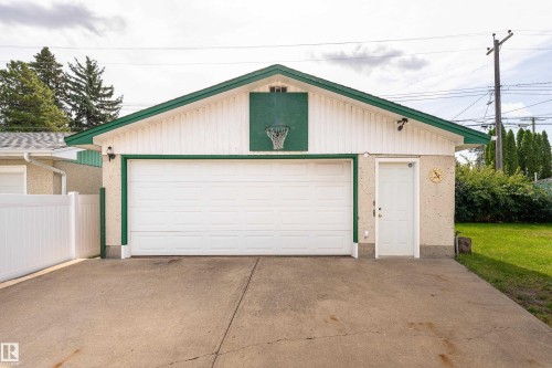 16029 95 Avenue Nw, Edmonton, AB 