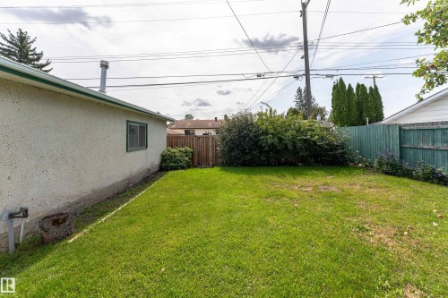 16029 95 Avenue Nw, Edmonton, AB 