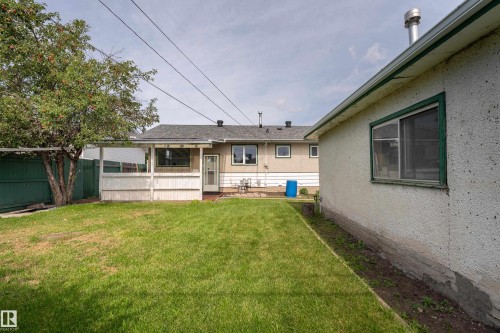16029 95 Avenue Nw, Edmonton, AB 