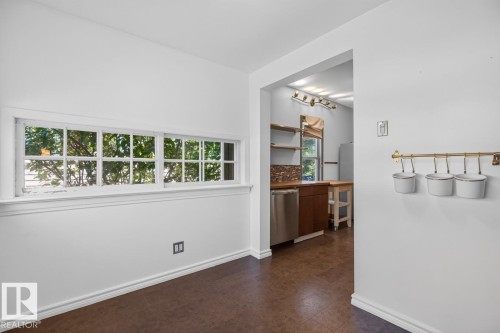 8730 84 Avenue Nw, Edmonton, AB 