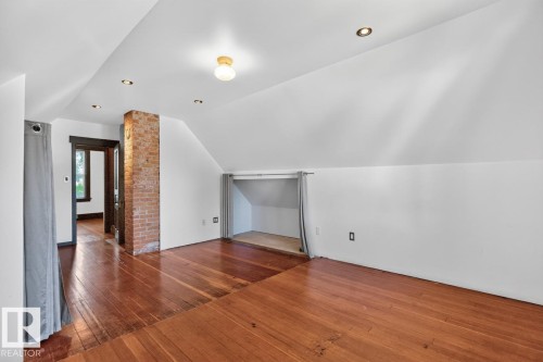 8730 84 Avenue Nw, Edmonton, AB 