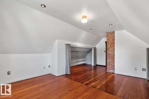 8730 84 Avenue Nw, Edmonton, AB 
