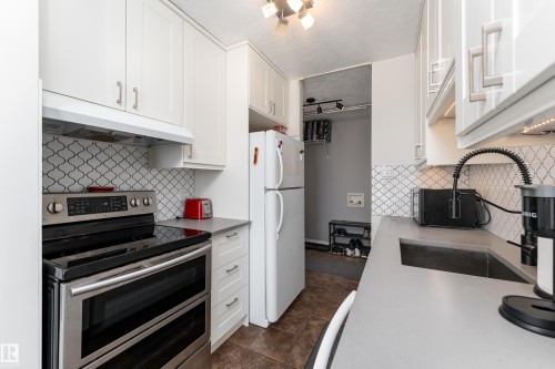 #1601 12141 Jasper Av Nw, Edmonton, AB 