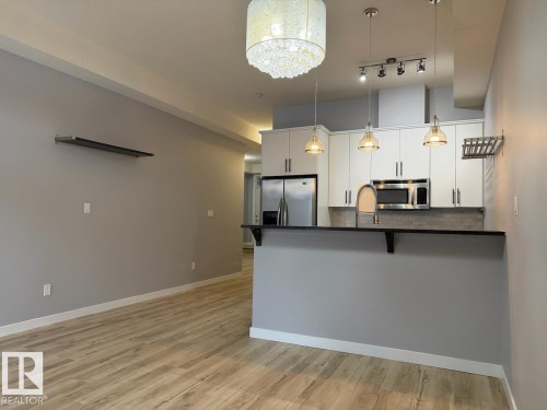 #128 10531 117 St Nw, Edmonton, AB - Indoor Photo Showing Kitchen