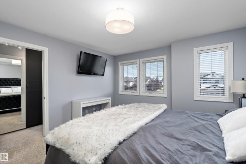 3893 Gallinger Loop Nw, Edmonton, AB 