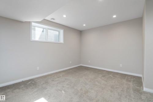 3893 Gallinger Loop Nw, Edmonton, AB 