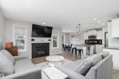 3893 Gallinger Loop Nw, Edmonton, AB 