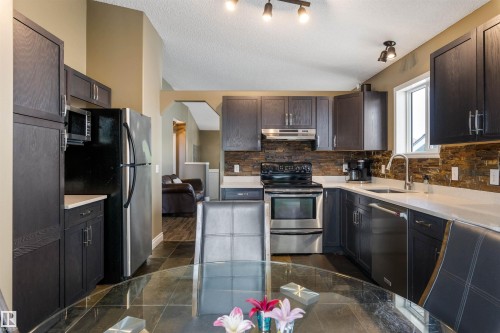 15309 138B Street Nw, Edmonton, AB - Indoor Photo Showing Kitchen