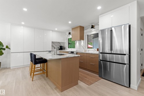 4704 106A Avenue Nw, Edmonton, AB 