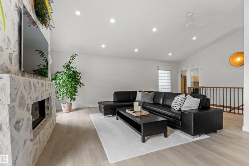 4704 106A Avenue Nw, Edmonton, AB 