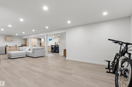 4704 106A Avenue Nw, Edmonton, AB 