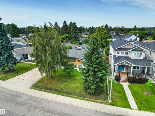 4704 106A Avenue Nw, Edmonton, AB 