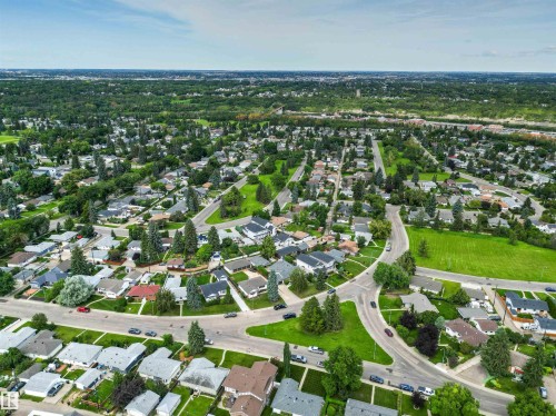 4704 106A Avenue Nw, Edmonton, AB 