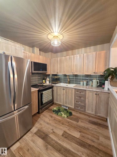 623 Willow Court Nw, Edmonton, AB 