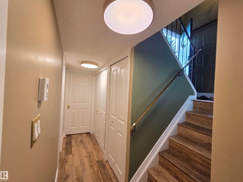623 Willow Court Nw, Edmonton, AB 