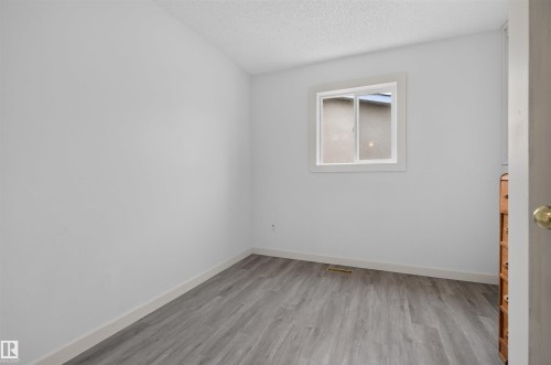 27 Kiniski Crescent Nw, Edmonton, AB 