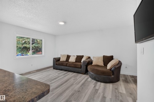 27 Kiniski Crescent Nw, Edmonton, AB 