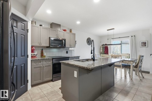12825 207 Street Nw, Edmonton, AB 