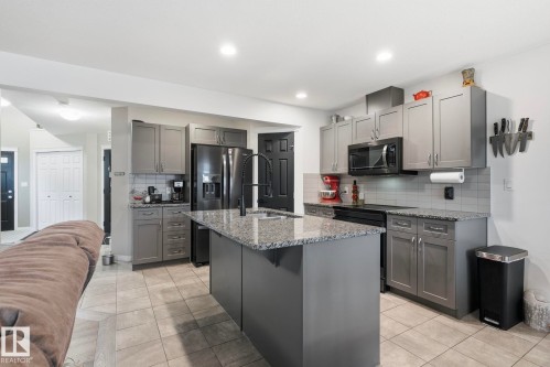 12825 207 Street Nw, Edmonton, AB 