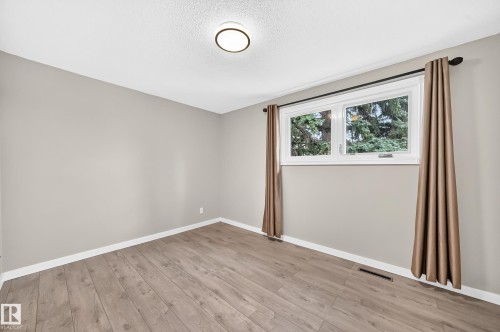 12730 90 Street Nw, Edmonton, AB 