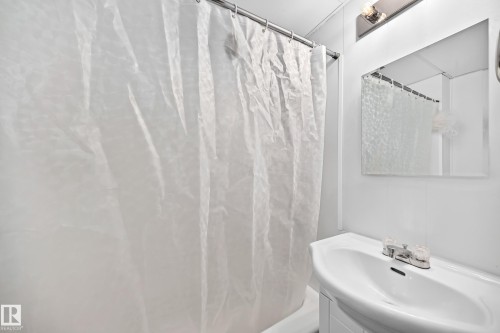 12730 90 Street Nw, Edmonton, AB 