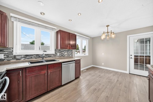 12730 90 Street Nw, Edmonton, AB 