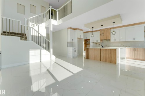 7023 177 Avenue Nw, Edmonton, AB 